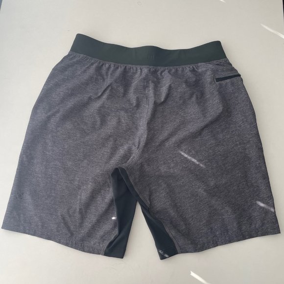 Lululemon T.H.E. Short linerless Size Large - Picture 2 of 5